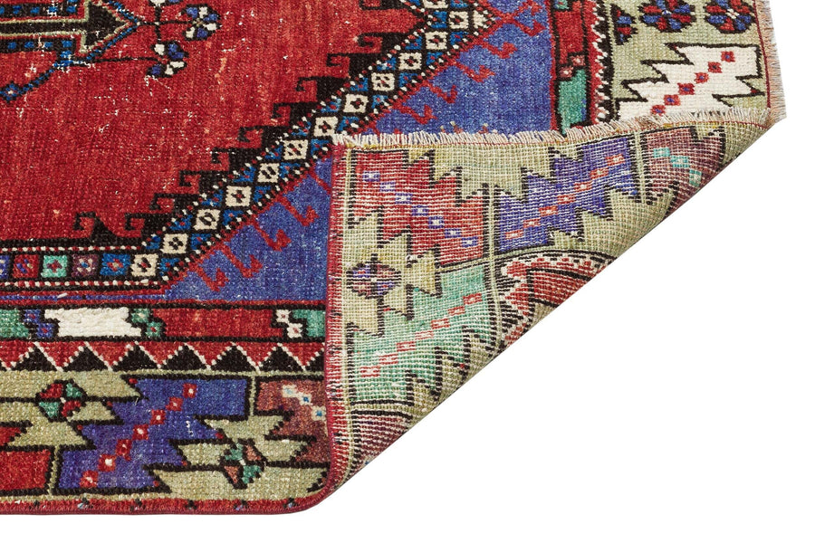 Limove Kırmızı ve Mavi Geometrik Desenli El Dokuma Halı 97x192 cm – detay görünümü