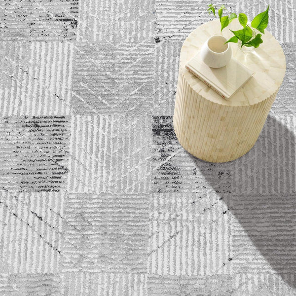 Beyaz Gri Geometrik Kareli Halı - Yıkanabilir - Kaymaz Taban - Pati Dostu