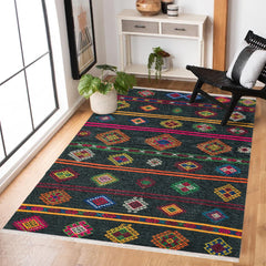 Siyah Etnik Modern Etnik Desenli Halı  | Makinada Yıkanabilir | Hav Toz Vermez | Leke Tutmayan | Kaymaz Taban | Dijital Makine Baskı | Salon Yolluk Mutfak Halısı