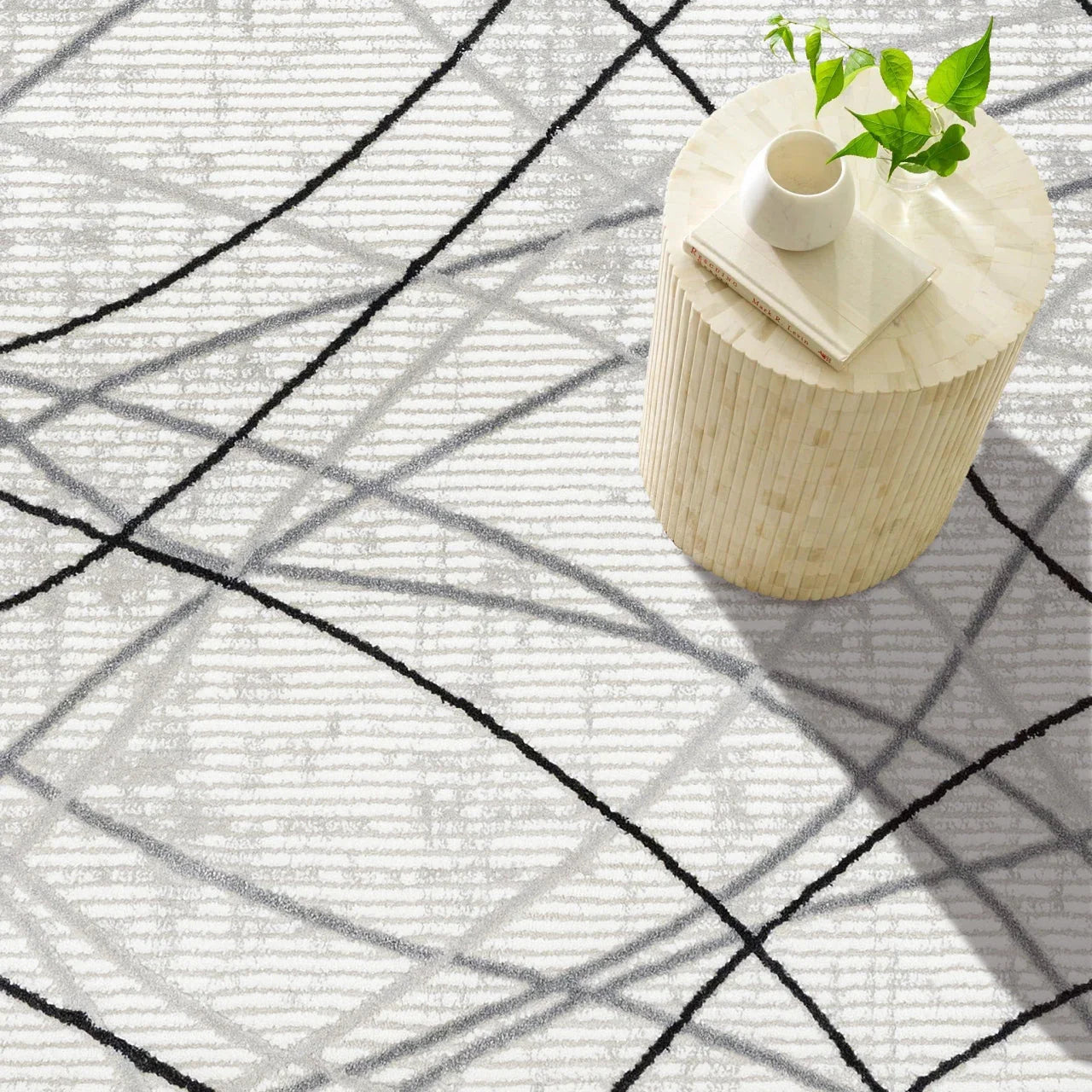 Gri Siyah Geometrik Minimalist Halı - Yıkanabilir - Kaymaz Taban - Pati Dostu