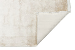 Düz Renk El Emeği ile Özel Tezgahlarda Üretilen Viskon Uşak Halısı