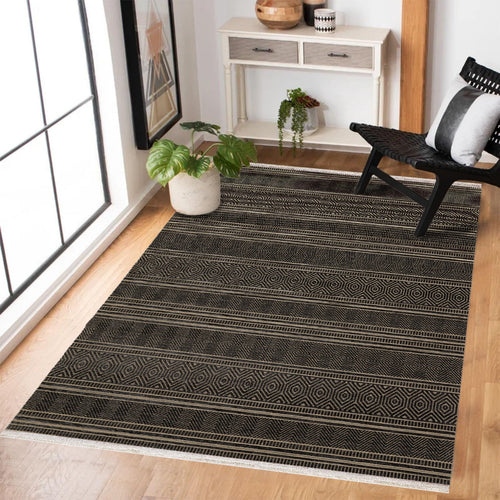 Antrasit Etnik Modern Etnik Desenli Halı  | Makinada Yıkanabilir | Hav Toz Vermez | Leke Tutmayan | Kaymaz Taban | Dijital Makine Baskı | Salon Yolluk Mutfak Halısı