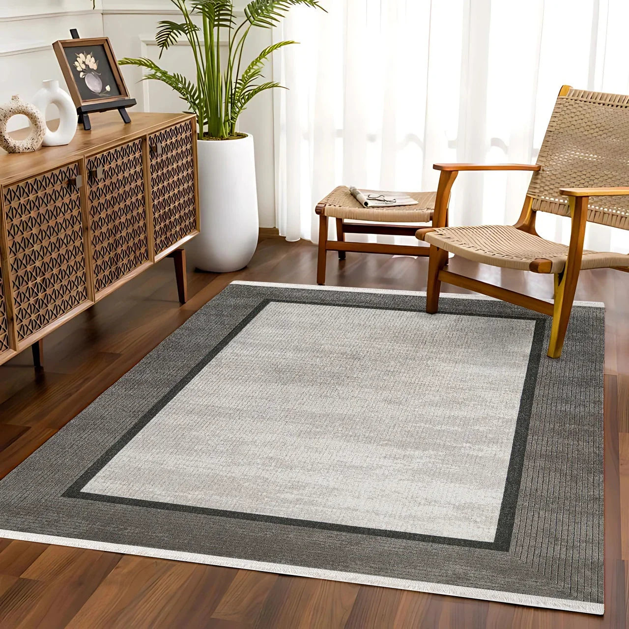 Antrasit Gri Bordürlü Minimalist Halı - Yıkanabilir - Kaymaz Taban - Pati Dostu