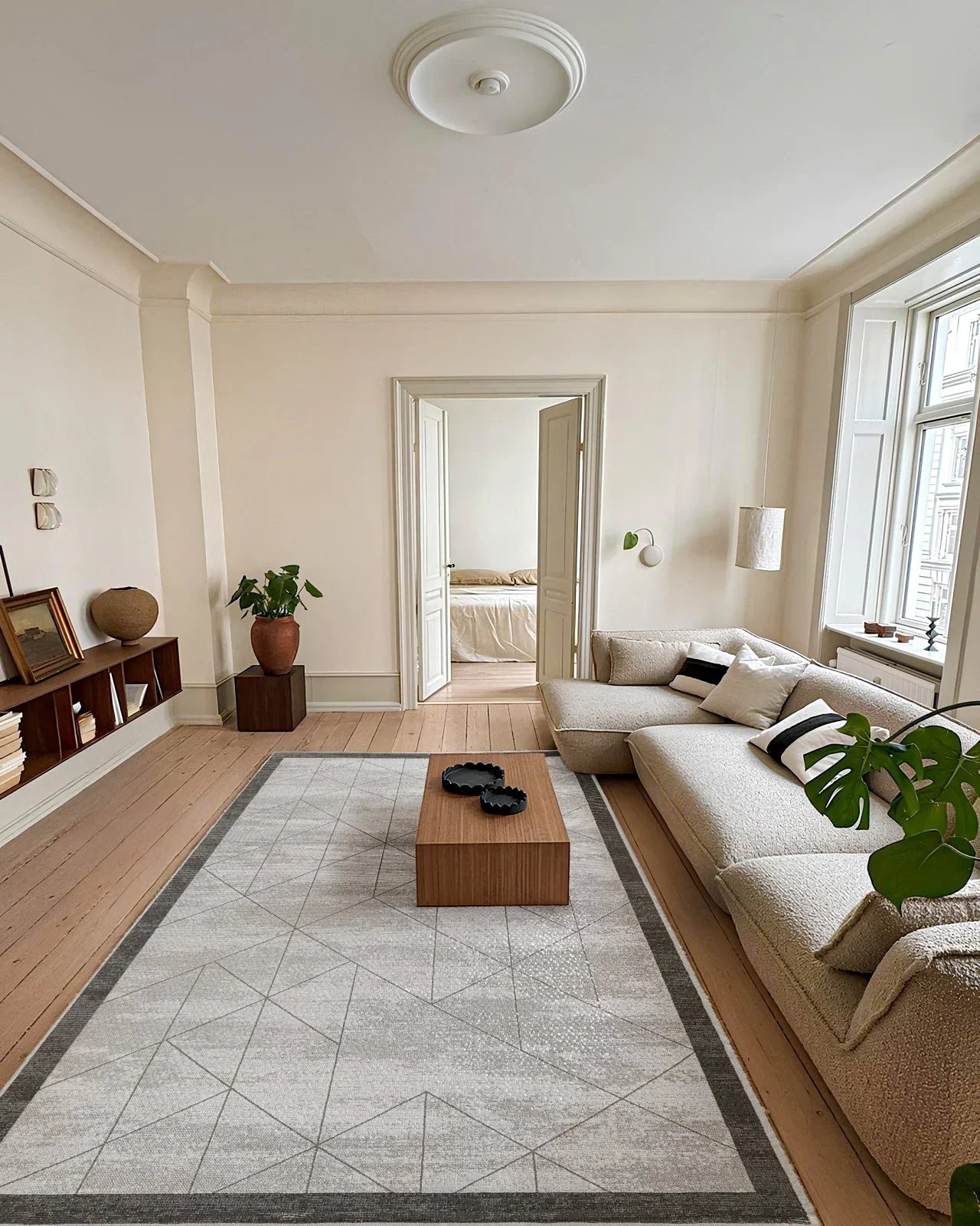 Antrasit Gri Geometrik Minimalist Halı - Yıkanabilir - Kaymaz Taban - Pati Dostu