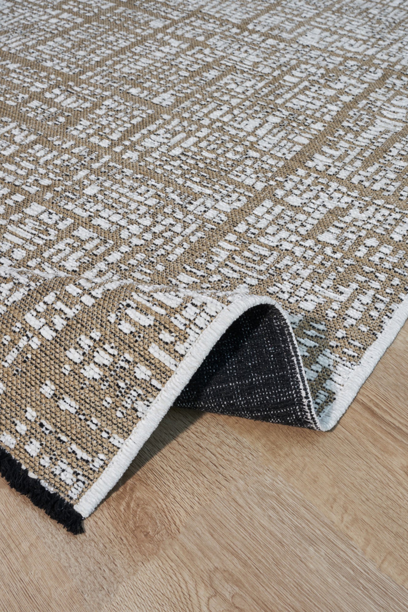 Halınet Colorado Springs Beyaz Geometrik Polyester Makine Halısı