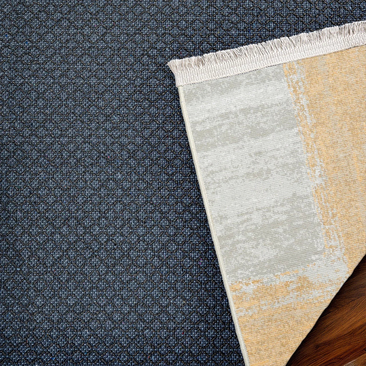 Beyaz Gold Eskitme Modern Halı - Yıkanabilir - Kaymaz Taban - Pati Dostu