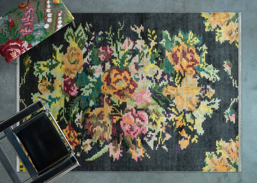 Siyah Çiçekli Modern Etnik Desenli Halı  | Makinada Yıkanabilir | Hav Toz Vermez | Leke Tutmayan | Kaymaz Taban | Dijital Makine Baskı | Salon Yolluk Mutfak Halısı