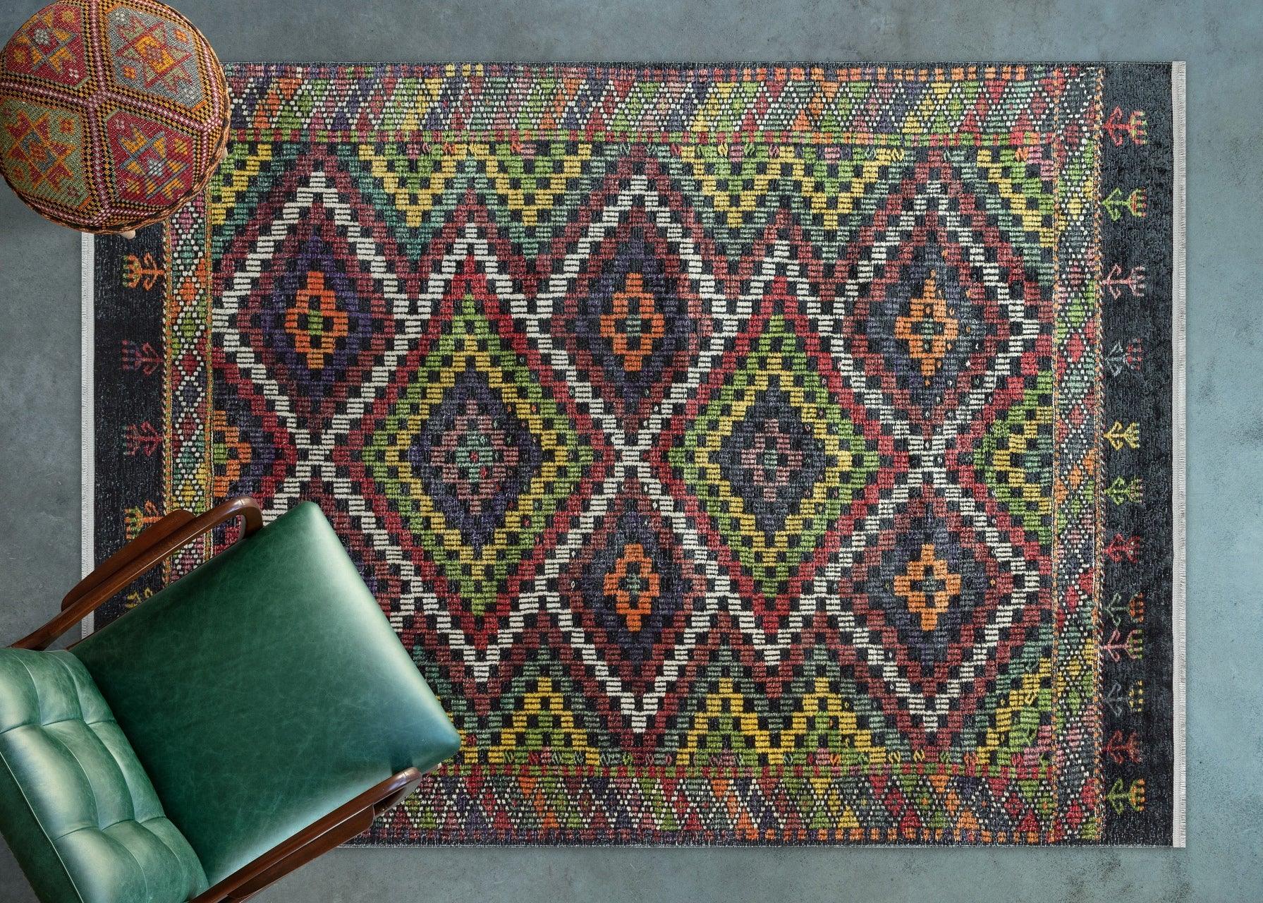 Renkli Siyah Etnik Geometrik Halı - Yıkanabilir - Kaymaz Taban - Pati Dostu