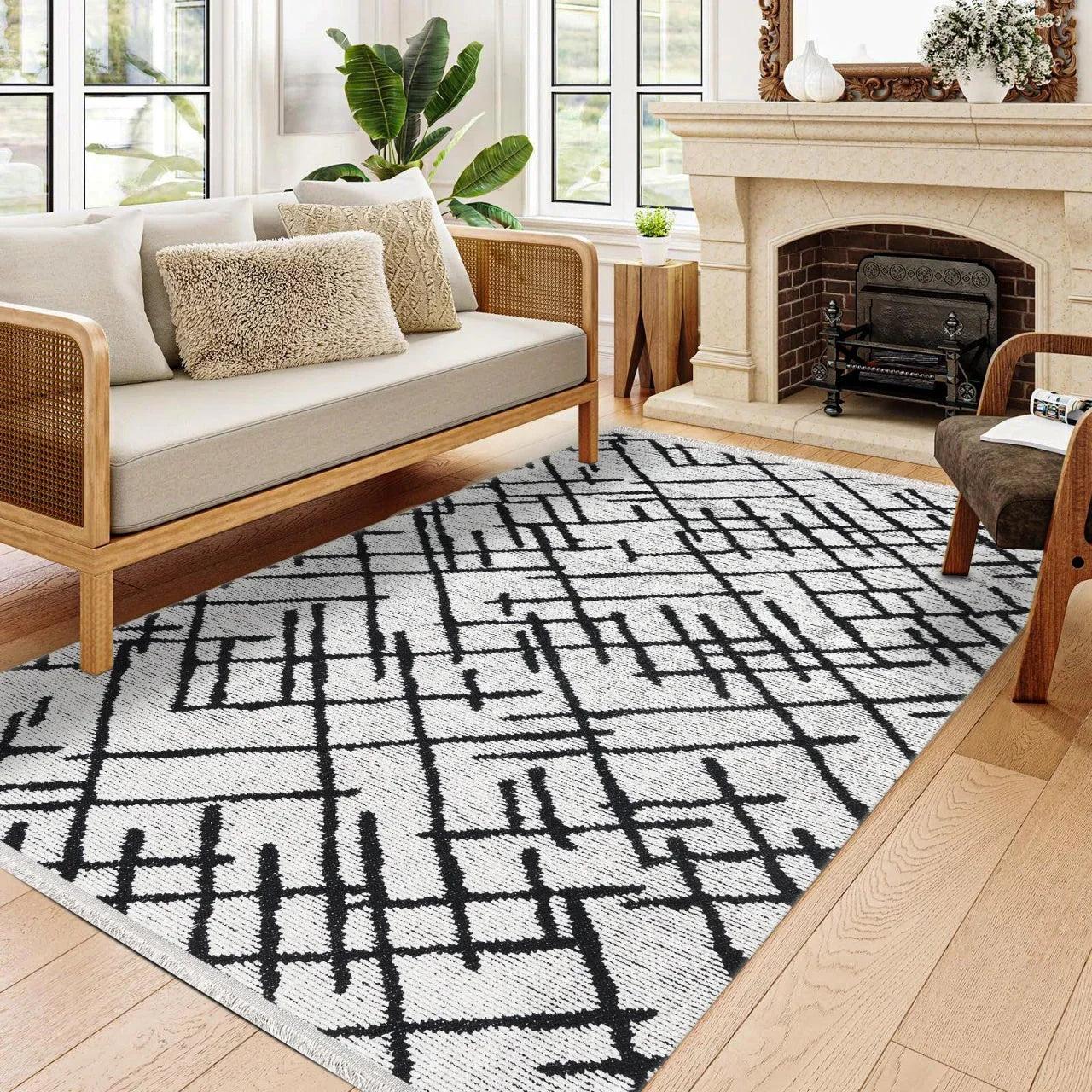Beyaz Siyah Geometrik Geometrik Desenli Halı - Yıkanabilir - Kaymaz Taban - Pati Dostu