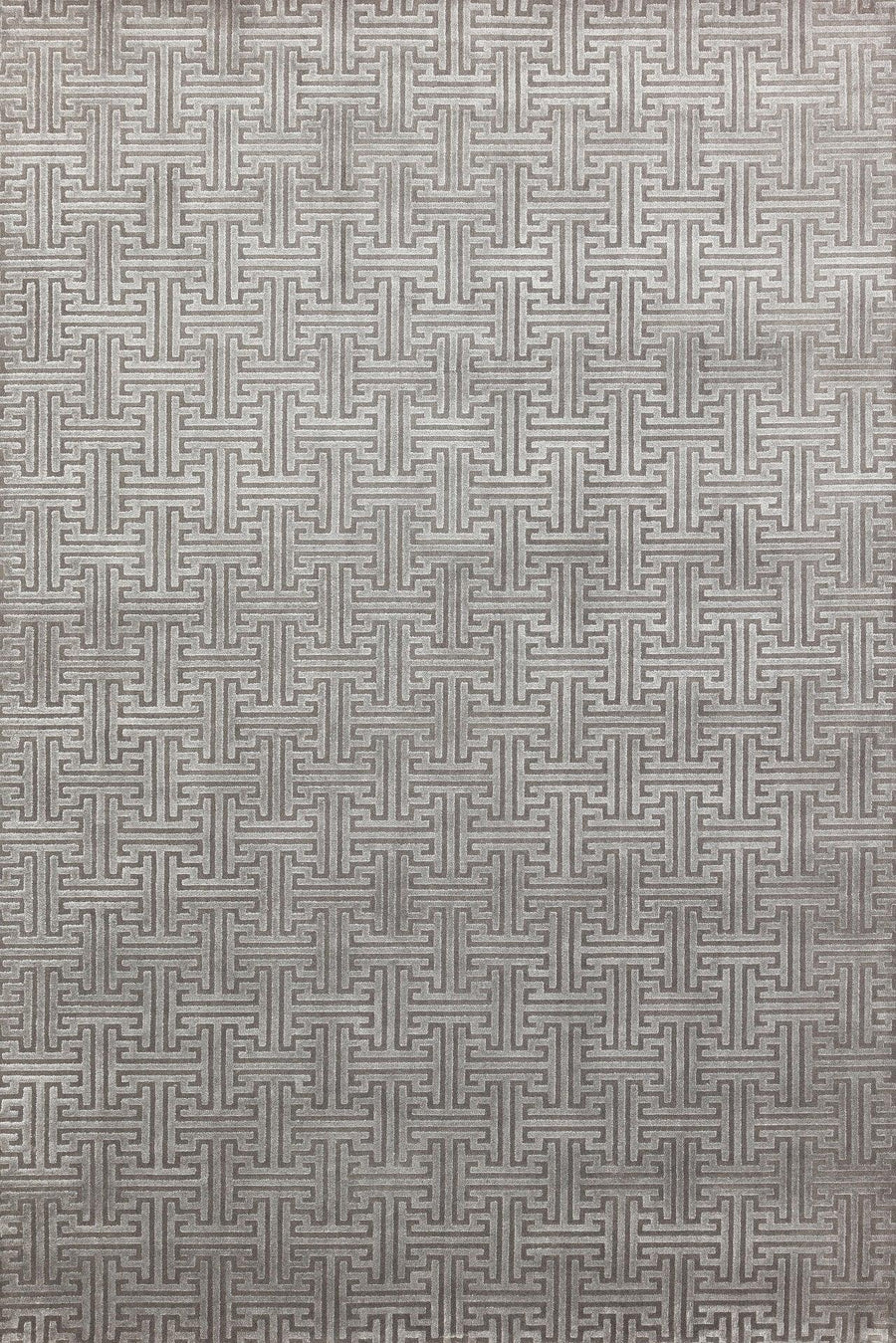 Modern Grey and White Geometric Area Rug – in the living room
