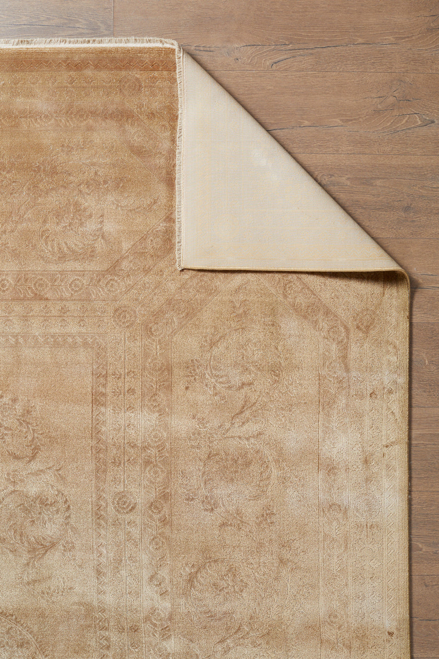 Kimra Beige Brown Classic Floral Pattern Machine-Made Rug