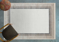 Gri Çerçeveli Modern Etnik Desenli Halı  | Makinada Yıkanabilir | Hav Toz Vermez | Leke Tutmayan | Kaymaz Taban | Dijital Makine Baskı | Salon Yolluk Mutfak Halısı