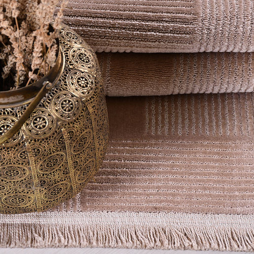 Bej Modern Polyester Makine Halısı