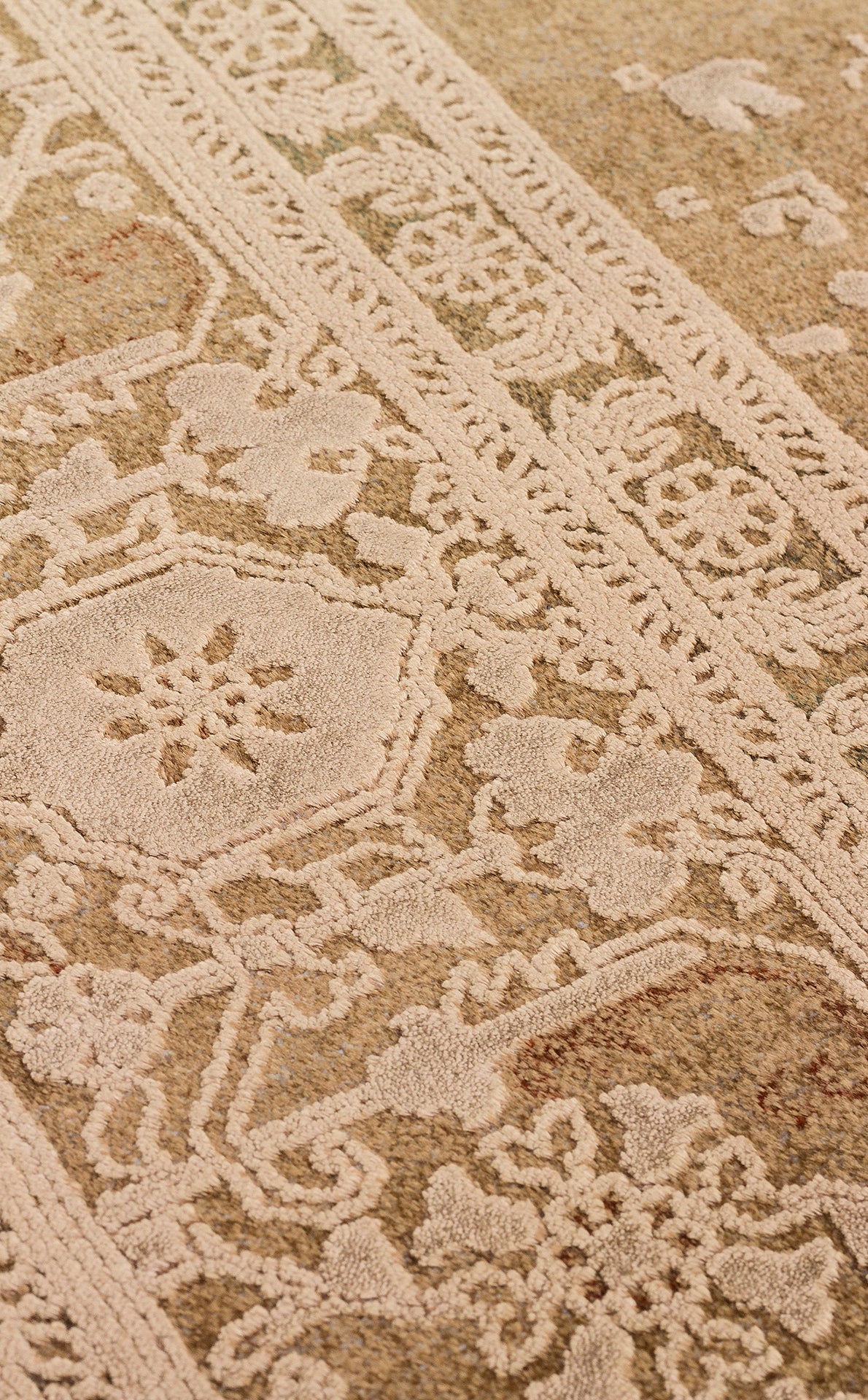 Yumuşak Dokulu Vintage Esintilere Sahip Dokuma Halı