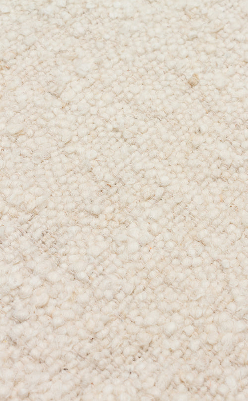 Yün ve Jüt ile Üretilen Örme El Dokuma Halı