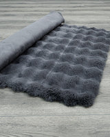 Koyu Gri Desensiz Kabartmalı Polyester Halı