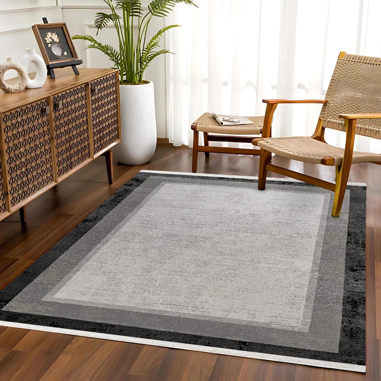 Antrasit Gri Bordürlü Minimalist Halı - Yıkanabilir - Kaymaz Taban - Pati Dostu