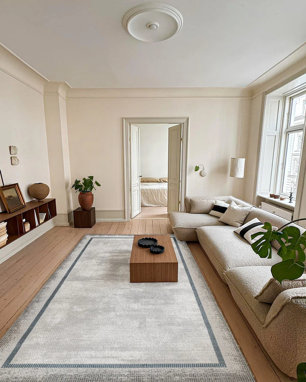 Beyaz Gri Bordürlü Minimalist Halı - Yıkanabilir - Kaymaz Taban - Pati Dostu