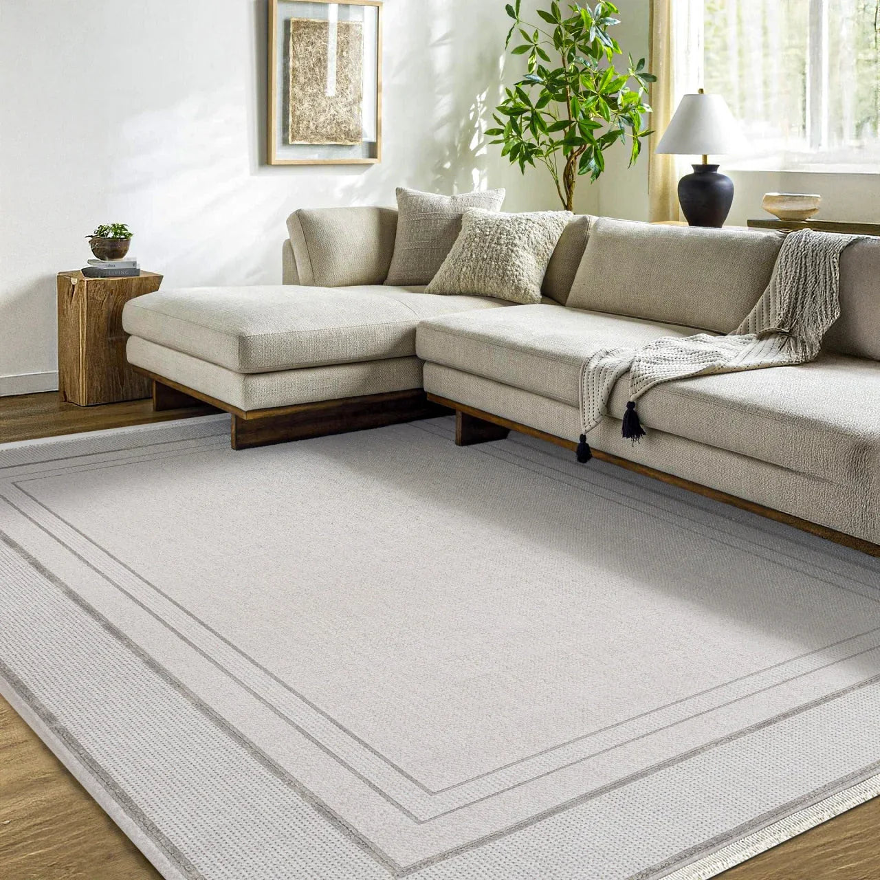 Beyaz Gri Bordürlü Minimalist Halı - Yıkanabilir - Kaymaz Taban - Pati Dostu