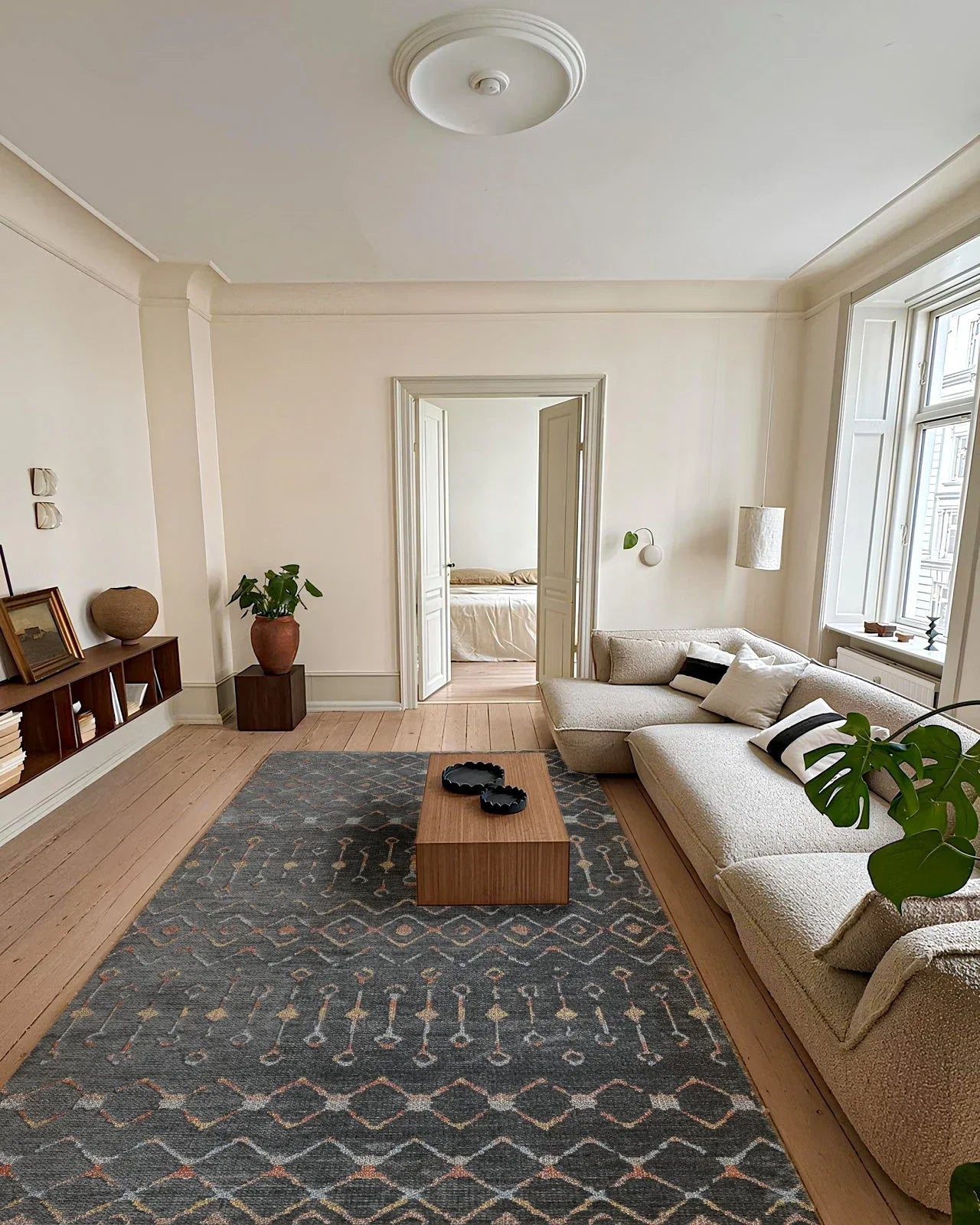 Antrasit Siyah Geometrik Minimalist Halı - Yıkanabilir - Kaymaz Taban - Pati Dostu