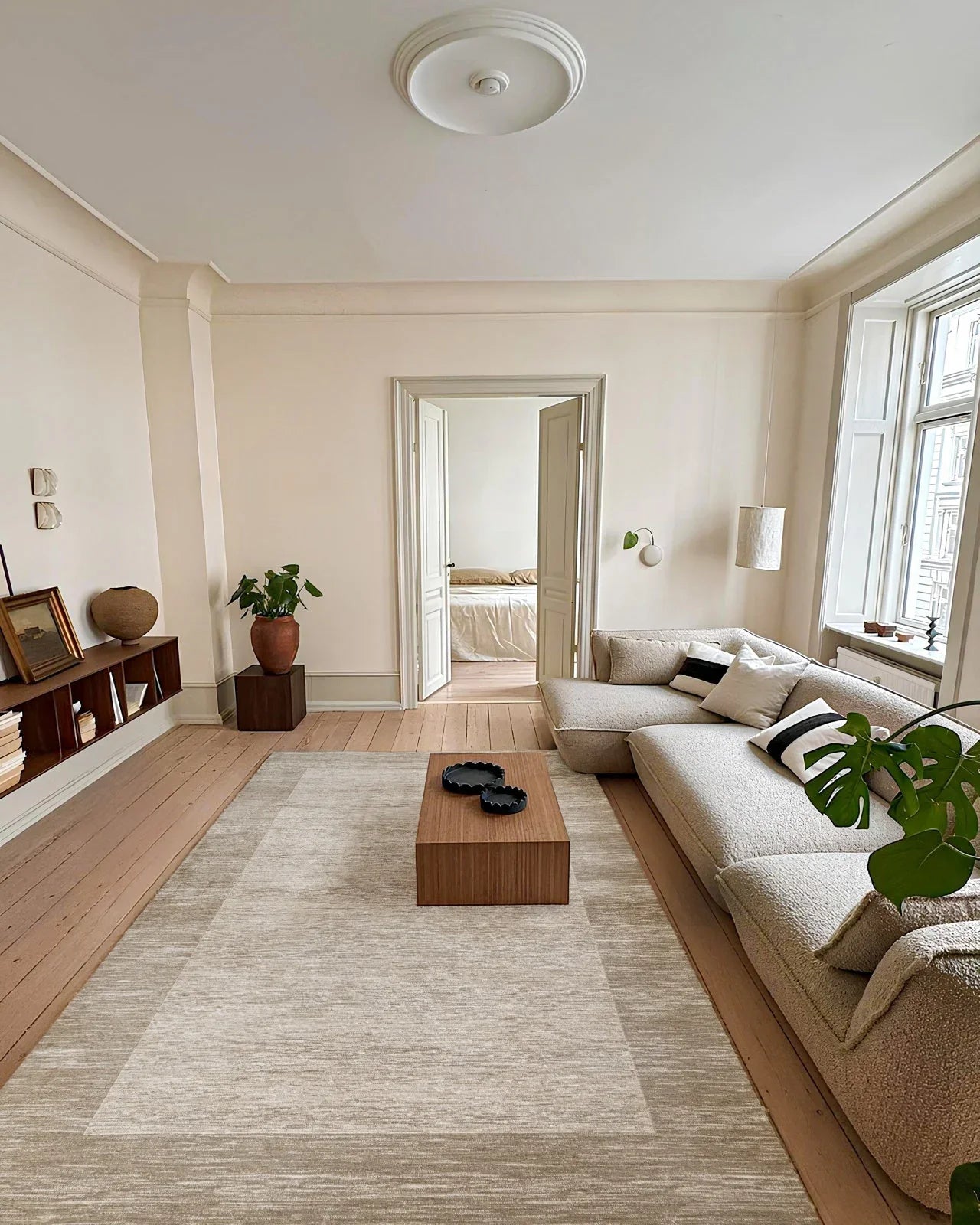 Bej Minimalist Modern Halı - Yıkanabilir - Kaymaz Taban - Pati Dostu