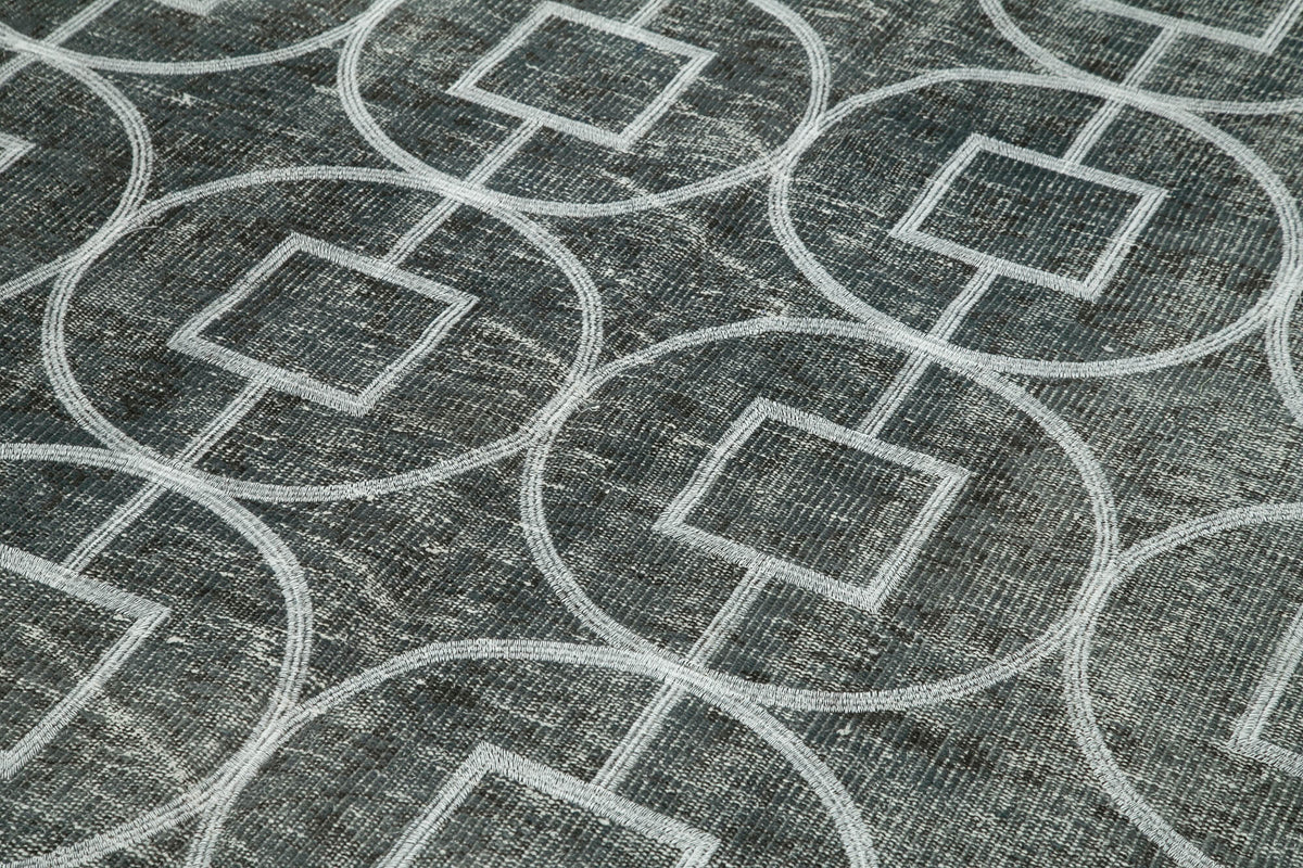 Kesle Geometrik Desenli Vintage Açık Gri Halı 176x297 cm – mekânda kullanım