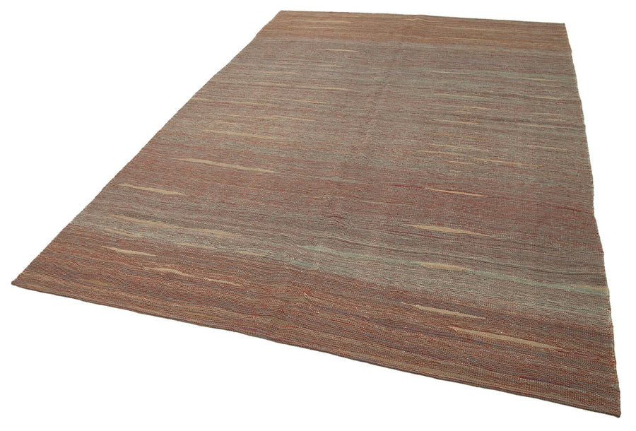 Kırmızı tonlarda, ince çizgili modern kilim halı, düz ve sade tasarım, büyük boyutlu