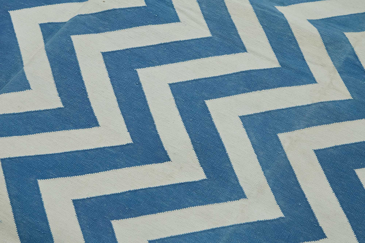 Navamo Kırmızı Dokuma Geometrik Desenli Kilim 188x270 cm – mekânda kullanım