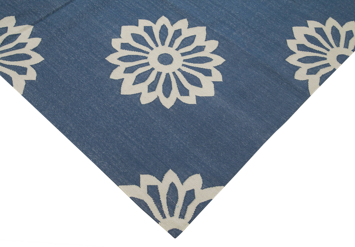 Navamo Mavi Beyaz Geometrik Duri El Dokuma Kilim 187x270 cm – detay görünümü