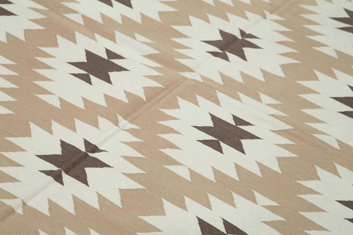 Navamo Bej Geometrik Desenli Pamuk Duri Kilim 183x270 cm – mekânda kullanım