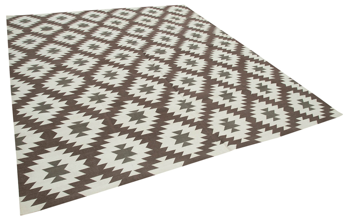 Navamo Duri Kilim Kahverengi Beyaz Baklava Desenli 253x303 cm 32621 – genel görünüm