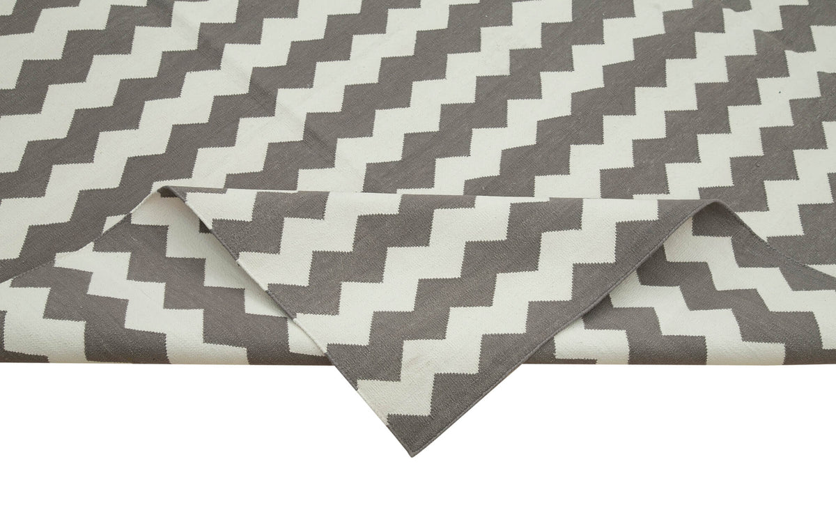Navamo Dokuma Modern Gri Beyaz Geometrik Desenli Kilim 242x300 cm – kenar detayı
