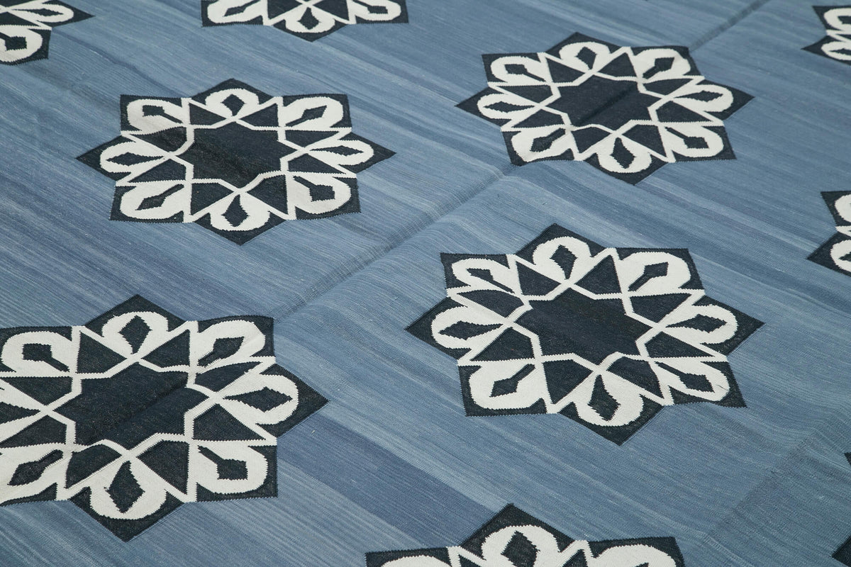 Navamo Duri Kilim Mavi Geometrik Desenli Dokuma Modern Kilim 247x297 cm – mekânda kullanım