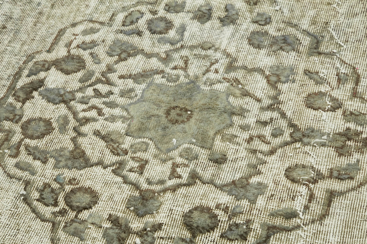 Besko Gri Eskitme Halı Kabartma Desenli Vintage 169x259 cm – mekânda kullanım