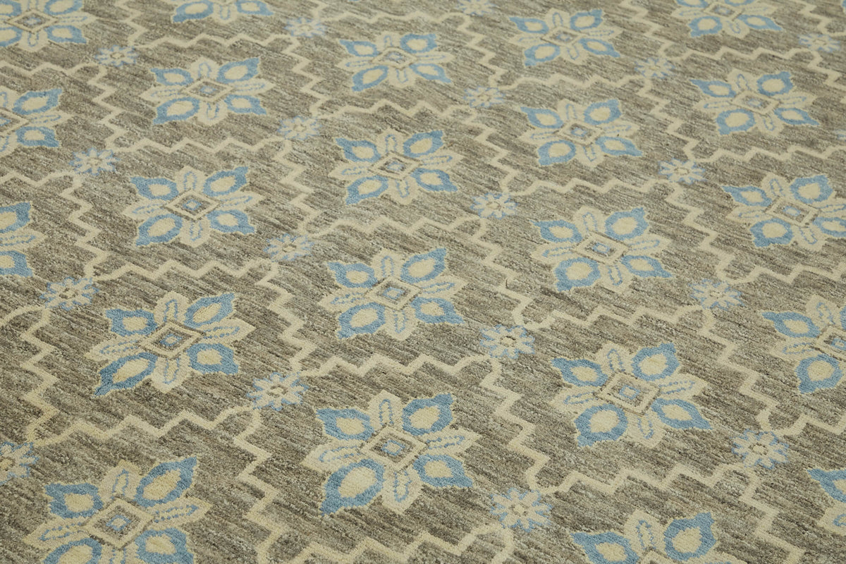 Nivro Düz Kahverengi Halı Mavi Geometrik Desenli 270x372 cm 43063 – mekânda kullanım