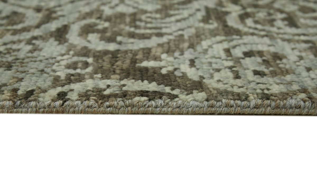 Nivro Eskitme Desenli Kahverengi Vintage Uşak Halı 242x291 cm – farklı açı