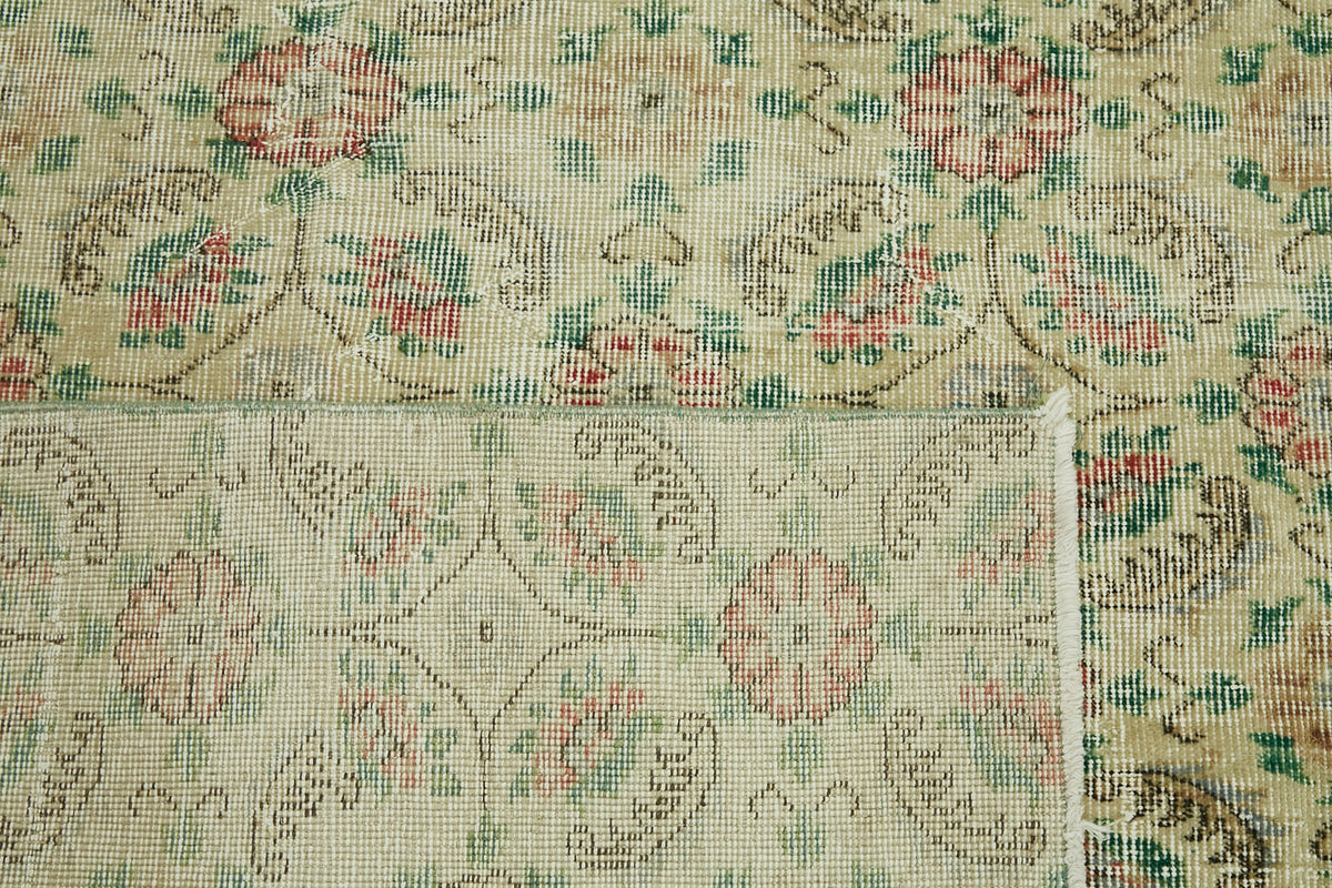 Rusvo Bej Pembe Çiçek Desenli Vintage El Dokuma Halı 240x356 cm – arka yüz görünümü