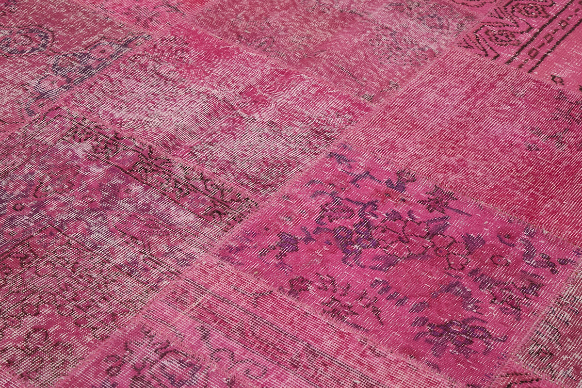 Razik Pembe Mor Patchwork Modern El Dokuma Halı 250x300 cm – mekânda kullanım