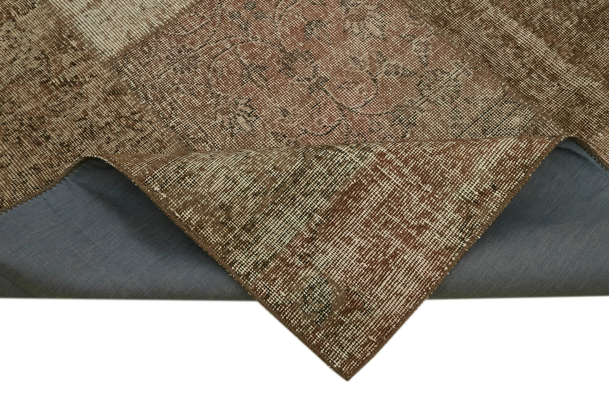 Razik Modern Eskitme Halı Kahverengi ve Bej Geometrik Desenli 250x300 cm – kenar detayı