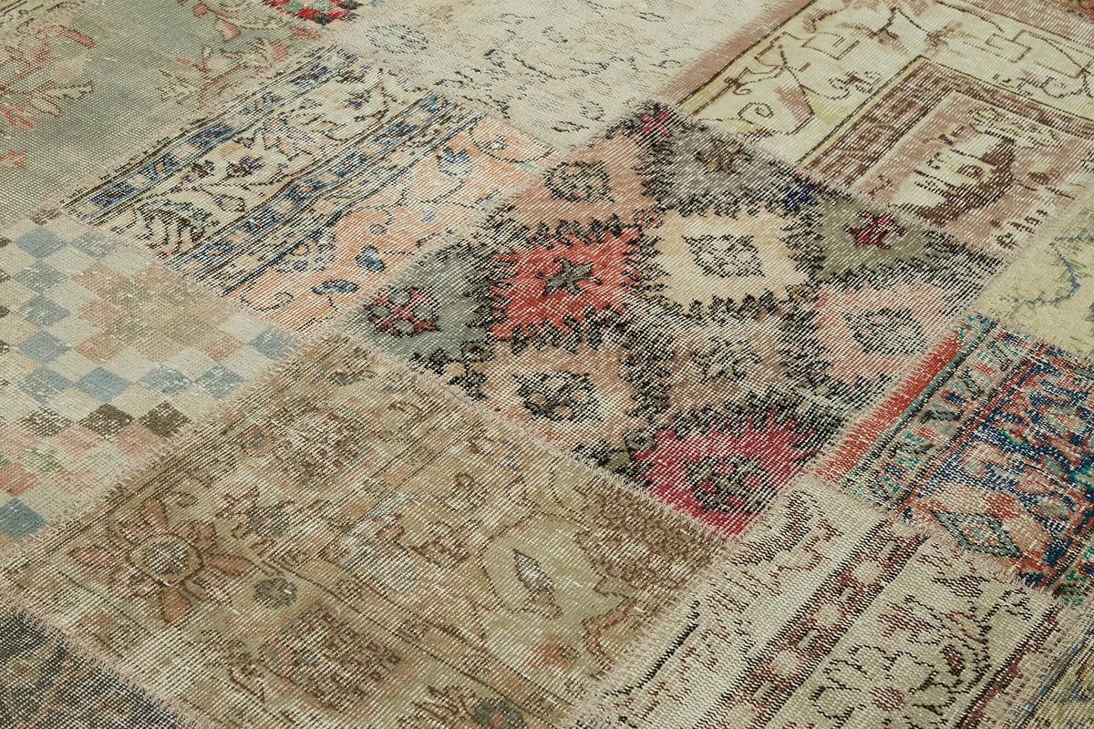Razik Çok Renkli Patchwork Yün El Dokuma Bej Halı 250x300 cm – mekânda kullanım