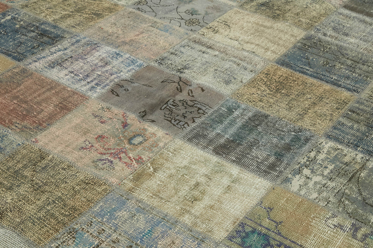 Ruzim Geometrik Desenli Gri ve Bej Rengi Vintage Patchwork Halı 250x340 cm – mekânda kullanım