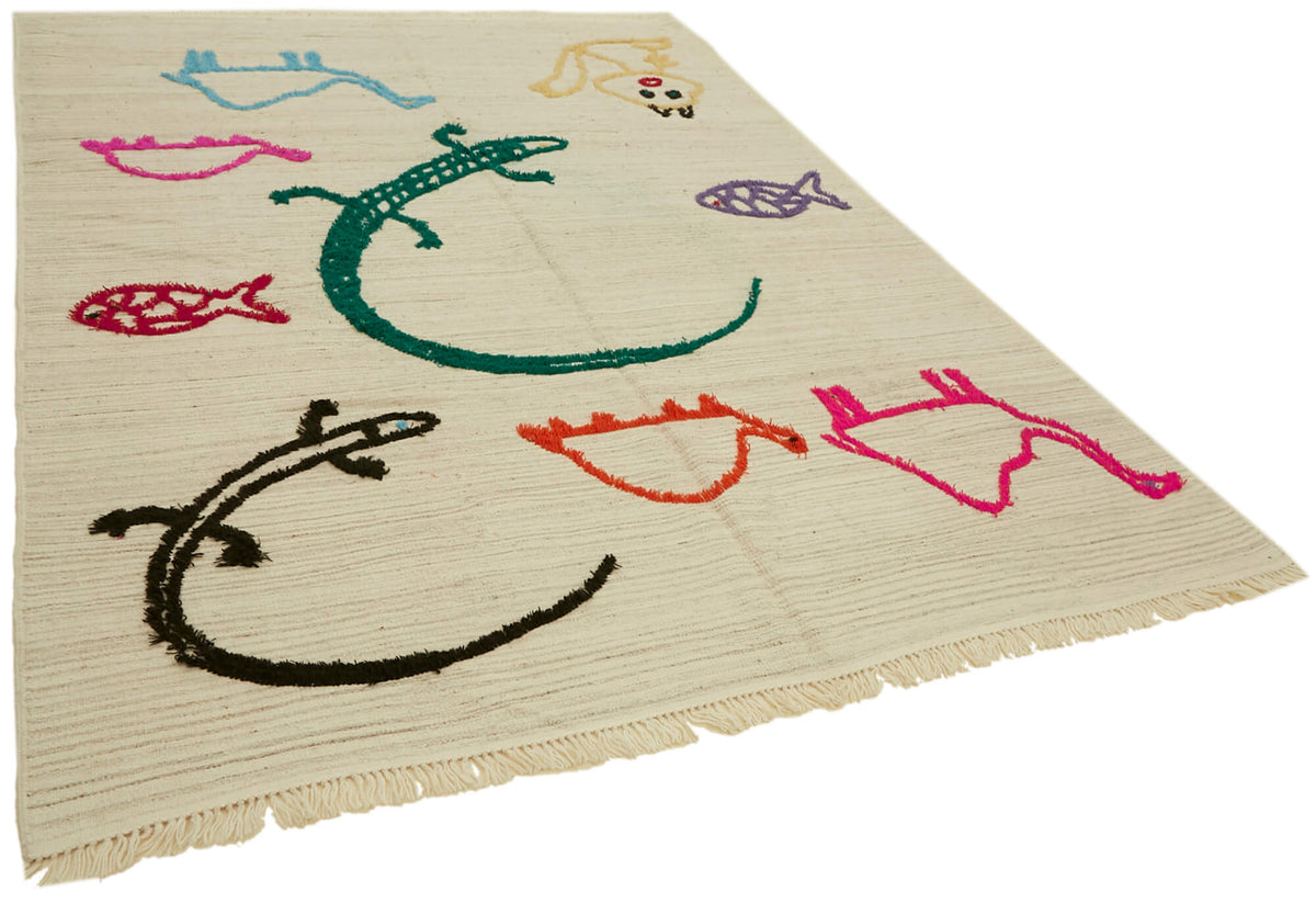 Velmo Hayvan Figürlü Ekru ve Çok Renkli El Dokuma Halı 238x308 cm – genel görünüm