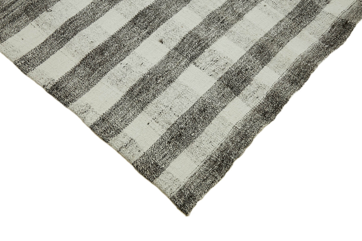 Kadex Çizgili Modern Kilim Kirli Beyaz ve Antrasit Gri 198x248 cm – detay görünümü