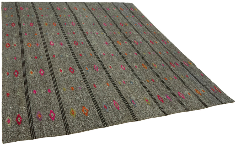 Kadex Siyah Gri Geometrik Desenli Çok Renkli El Dokuma Kilim 228x263 cm – genel görünüm