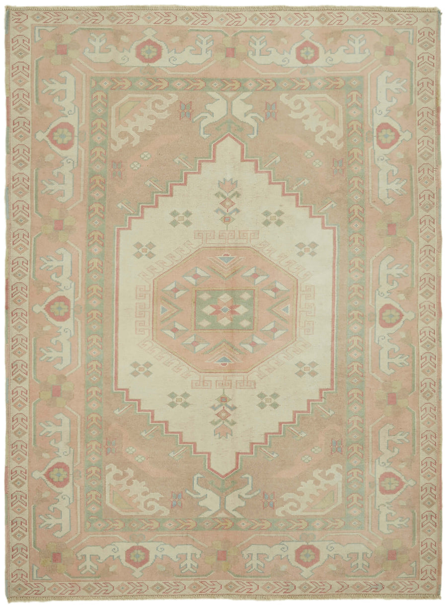 Kavale Geometrik Desenli Bej ve Pembe Tonlu Anadolu Halısı 184x247 cm