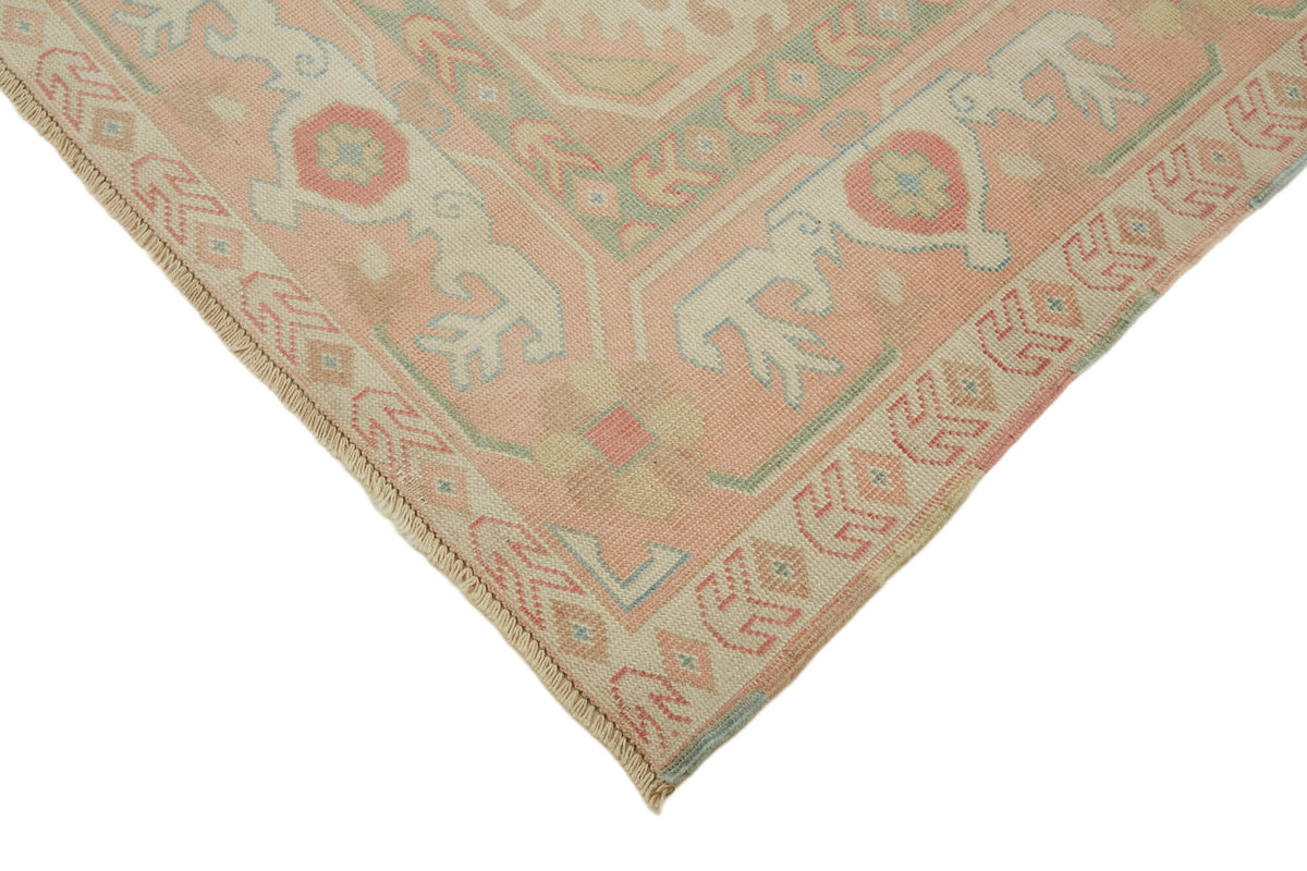 Kavale Geometrik Desenli Bej ve Pembe Tonlu Anadolu Halısı 184x247 cm – detay görünümü