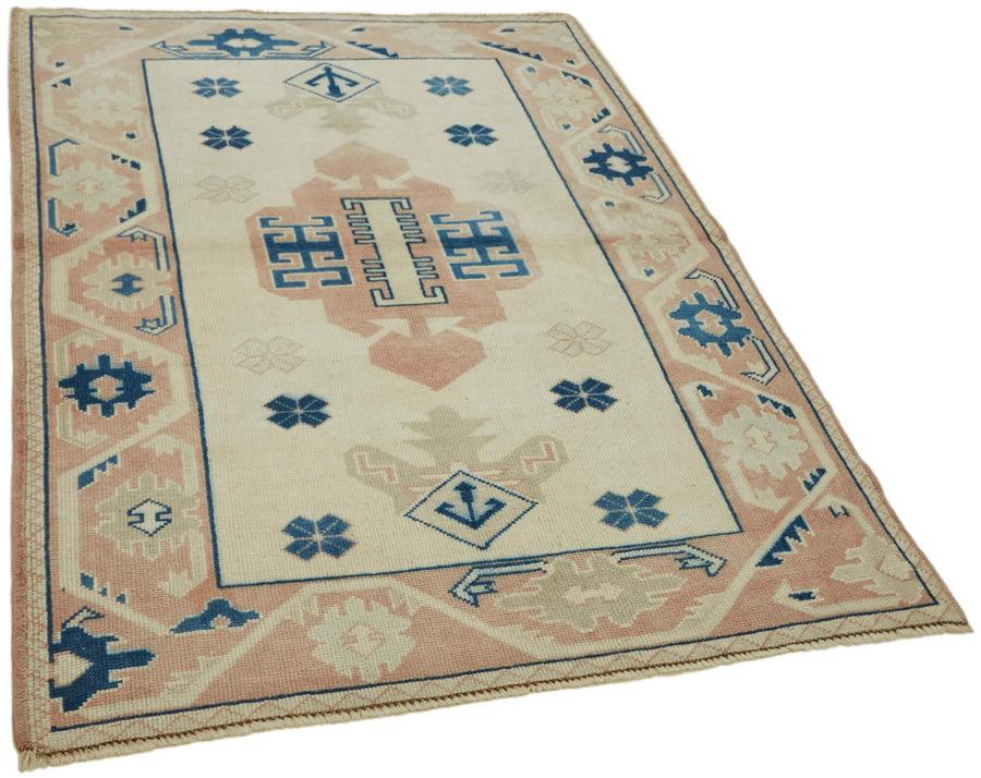 Kavale Bej Gümüş Geometrik Etnik El Dokuma Halı 124x167 cm – genel görünüm