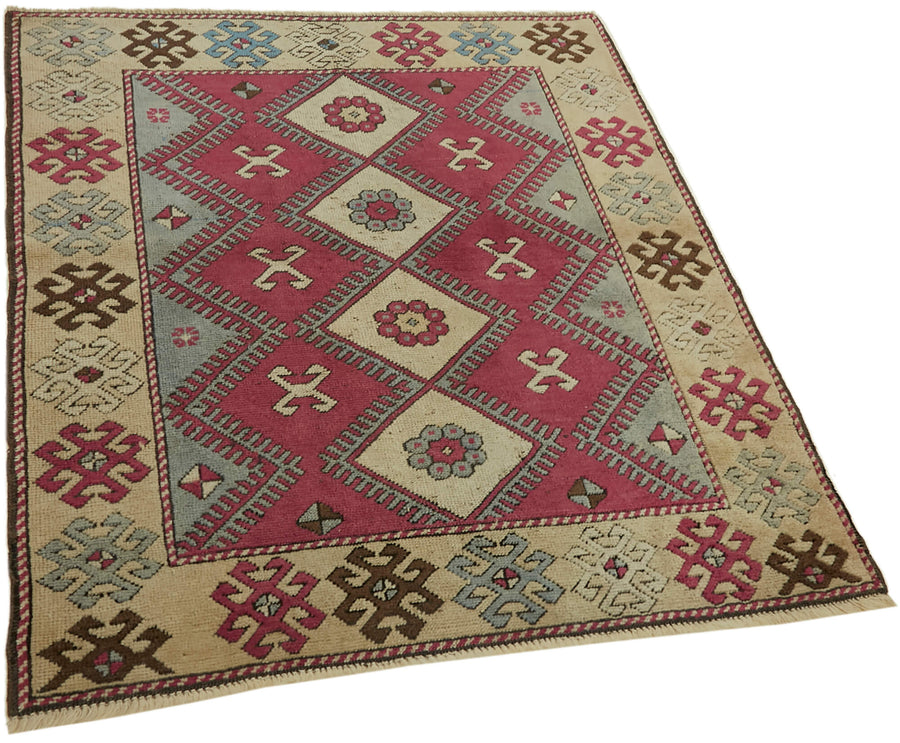 Kavale Pembe Bej Etnik Geometrik El Dokuma Halı 106x120 cm – genel görünüm