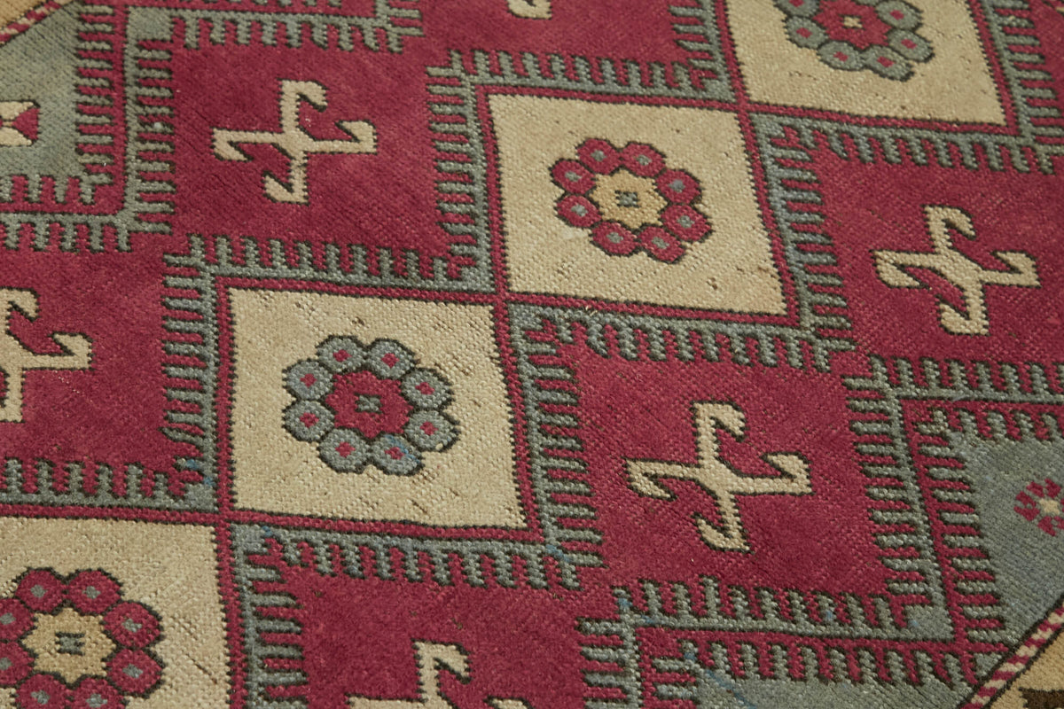 Kavale Pembe Bej Etnik Geometrik El Dokuma Halı 106x120 cm – mekânda kullanım