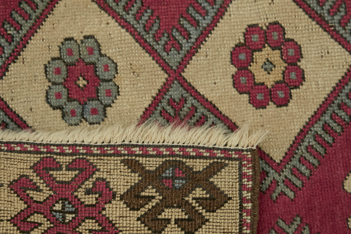 Kavale Pembe Bej Etnik Geometrik El Dokuma Halı 106x120 cm – kenar detayı